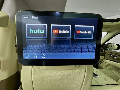 Used 2023 GMC Yukon XL Denali w/ Denali Reserve Package image 30