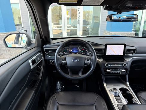 Used 2020 Ford Explorer XLT w/ Equipment Group 202A RWD image 40