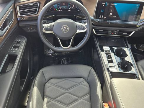 Certified 2026 Volkswagen Atlas SE w/ Panoramic Sunroof Package FWD image 15