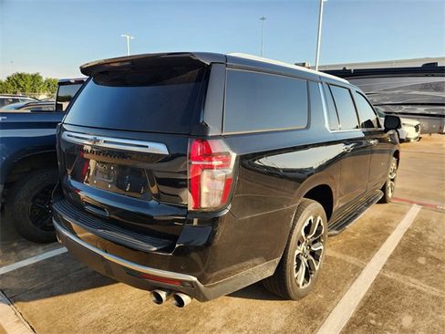 Used 2021 Chevrolet Suburban High Country RWD image 6