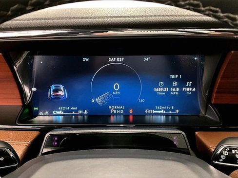 Used 2023 Lincoln Navigator Reserve image 25