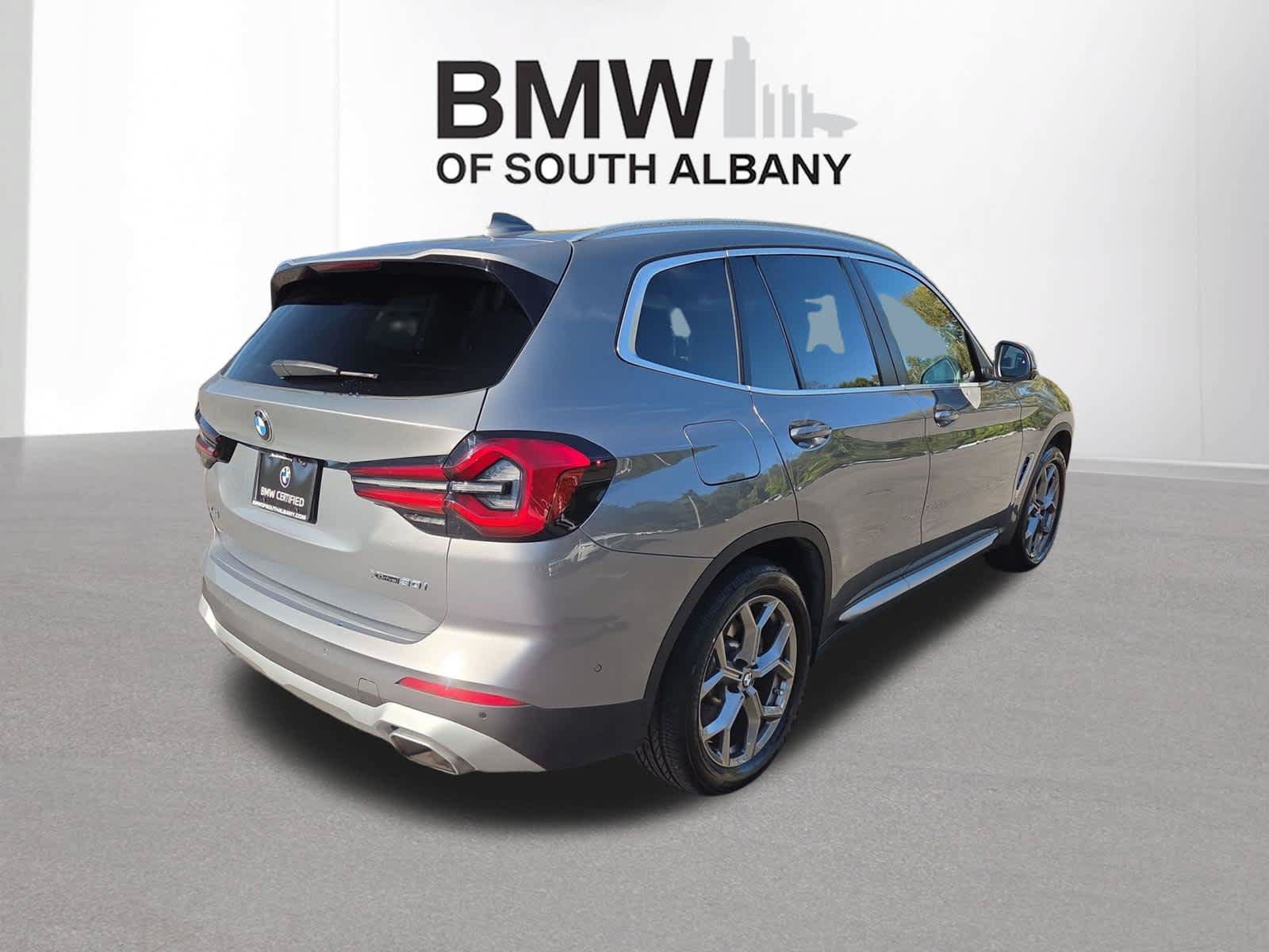 Used 2024 BMW X3 xDrive30i w/ Premium Package AWD/4WD image 3