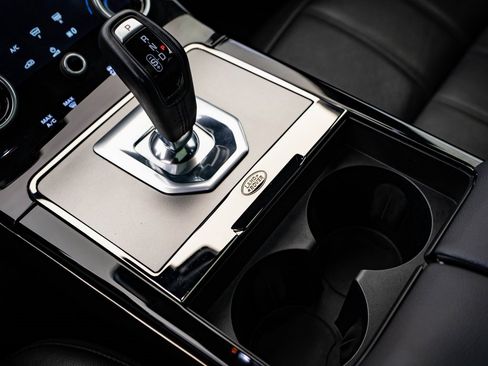 Used 2023 Land Rover Range Rover Evoque R-Dynamic SE image 35