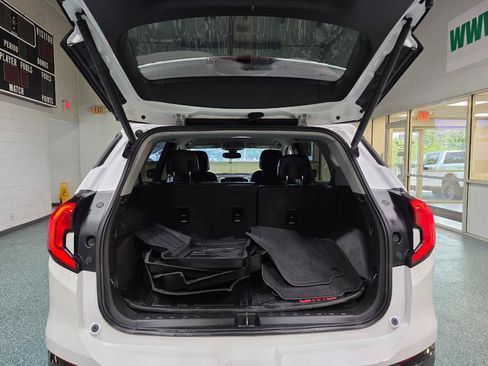 Used 2020 GMC Terrain SLT w/ Preferred Package AWD/4WD image 21