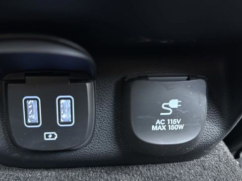 Used 2024 Genesis GV70 2.5T w/ Sport Prestige Package AWD/4WD image 15