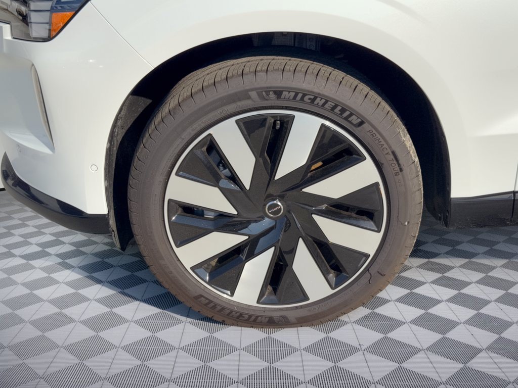 Certified 2025 Volvo EX90 Plus AWD/4WD image 13