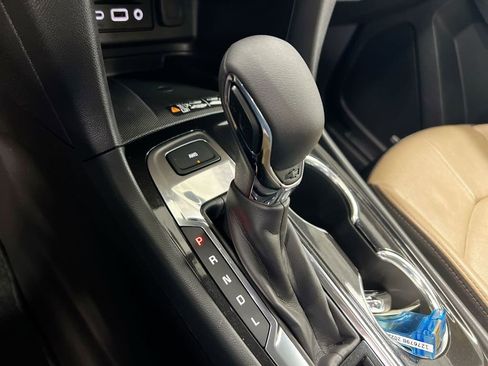 Used 2022 Chevrolet Equinox Premier AWD/4WD image 13