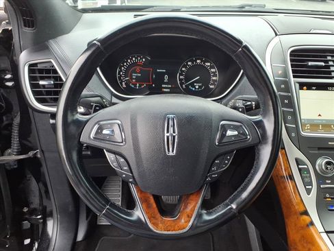 Used 2018 Lincoln MKX Reserve w/ Lincoln MKX Climate Package image 19