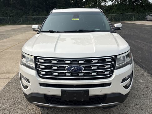Used 2016 Ford Explorer Limited w/ Equipment Group 303A AWD/4WD image 2