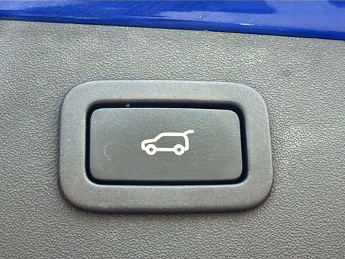 Used 2018 Jaguar E-PACE S image 13