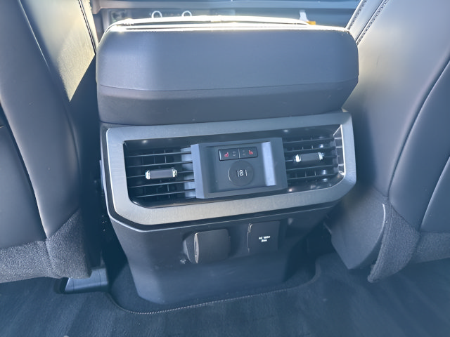 Used 2024 Ford F250 4x4 Crew Cab Super Duty image 18