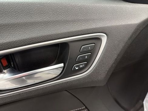 Used 2018 Acura TLX V6 SH-AWD w/ Technology Pkg image 23