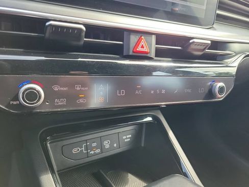 Used 2025 Kia K5 GT-Line w/ GT-Line Premium Package FWD image 24