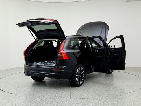 New 2026 Volvo XC60 B5 Plus w/ Protection Package Premier image 11
