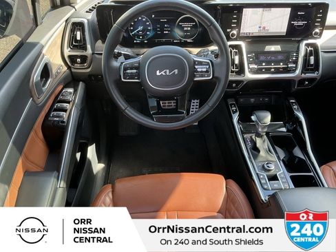 Used 2023 Kia Sorento SX Prestige image 15