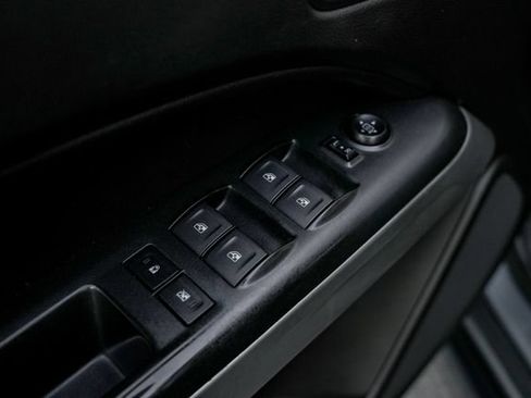 Used 2019 Chevrolet Colorado ZR2 w/ LPO, Premium Interior Package AWD/4WD image 23
