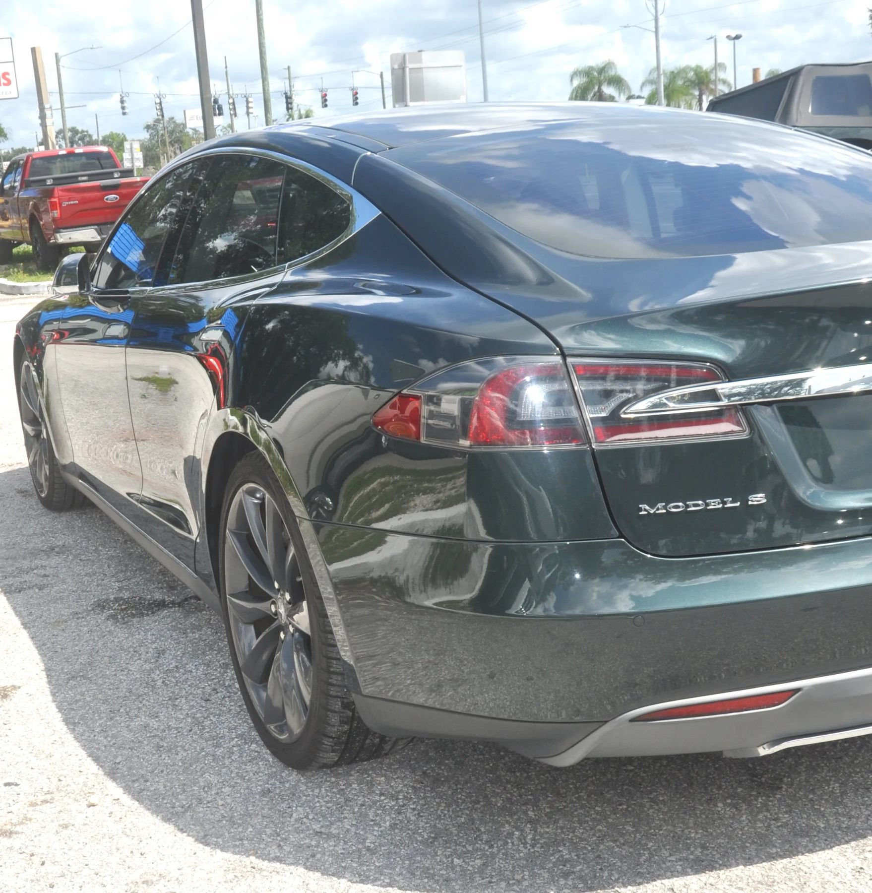 Used 2014 Tesla Model S 85 RWD image 14