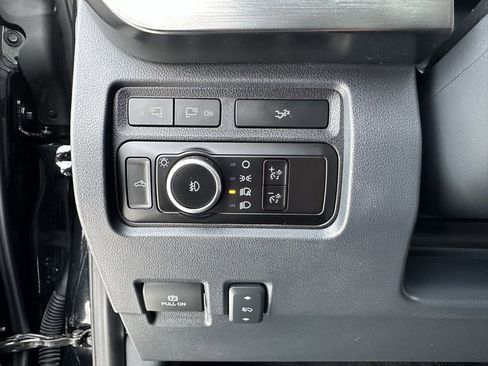 Used 2023 Ford F250 Lariat w/ Lariat Ultimate Package image 4