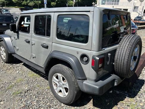 Used 2022 Jeep Wrangler Unlimited Sport w/ Sun And Sound Package AWD/4WD image 3