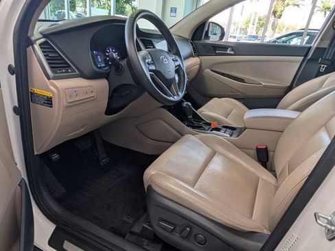 Used 2017 Hyundai Tucson Limited image 6