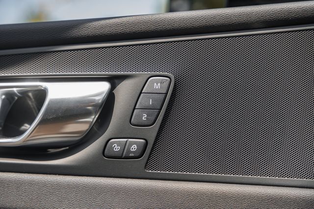 New 2026 Volvo XC60 B5 Plus AWD/4WD image 41