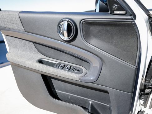 Used 2020 MINI Cooper Countryman S w/ Premium Package image 23