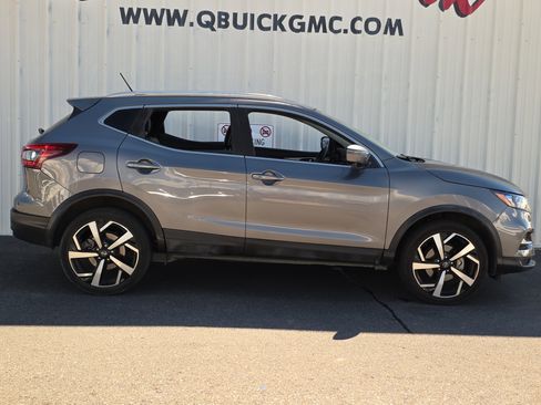 Used 2020 Nissan Rogue Sport SL image 5