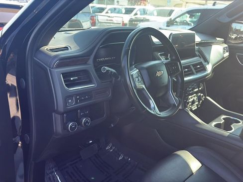 Used 2023 Chevrolet Suburban LT RWD image 10