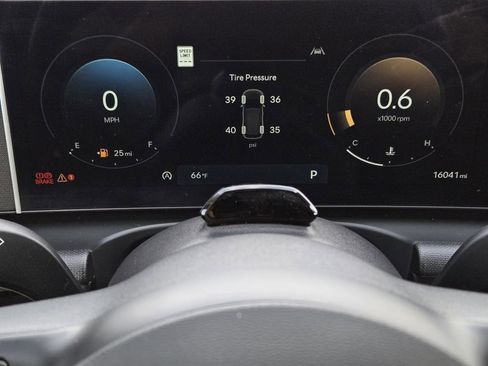 Used 2025 Hyundai Tucson SEL FWD image 6