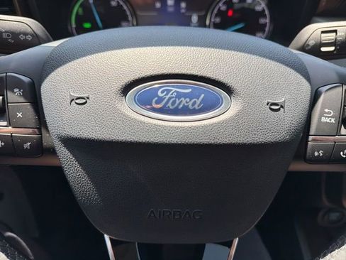 Used 2024 Ford Maverick Lariat FWD image 16