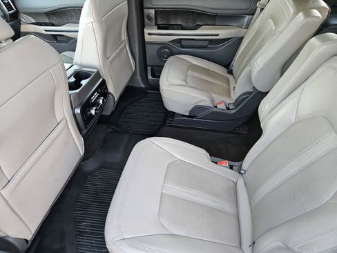 Used 2021 Ford Expedition Limited image 30