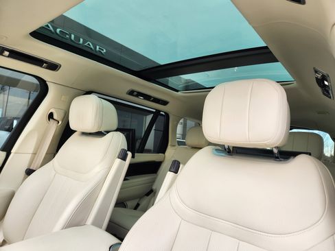 Certified 2023 Land Rover Range Rover Long Wheelbase Autobiography image 12