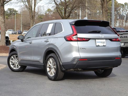 Used 2023 Honda CR-V EX-L image 3