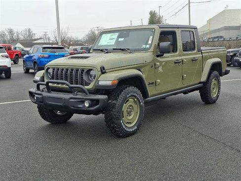 New 2026 Jeep Gladiator Sport image 2