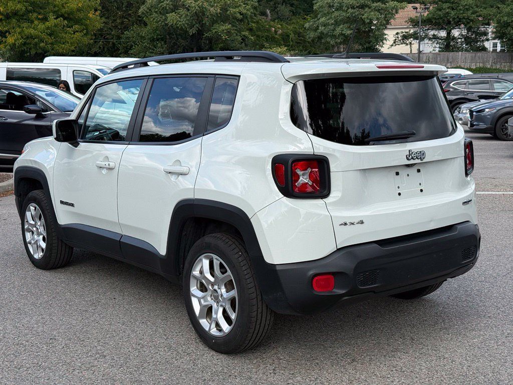 Used 2017 Jeep Renegade Latitude AWD/4WD image 8