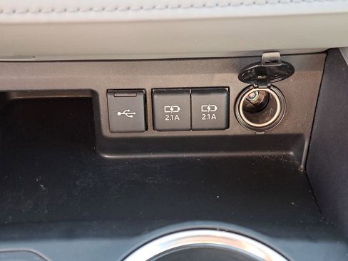 Certified 2020 Toyota Highlander XLE image 27