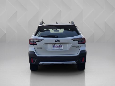 Used 2022 Subaru Outback Limited XT image 6