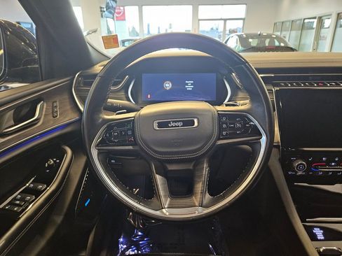 Used 2022 Jeep Grand Cherokee Overland image 17