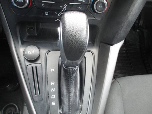 Used 2018 Ford Focus SEL FWD image 25