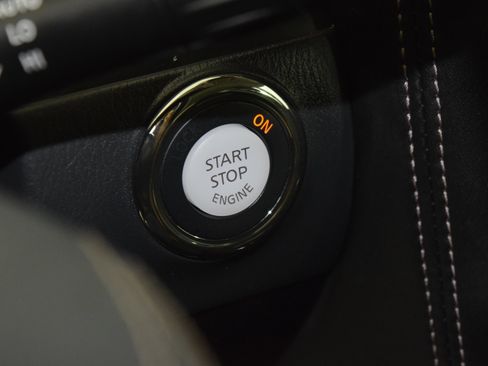 Used 2022 Nissan Armada Platinum w/ Captain's Chairs Package image 18