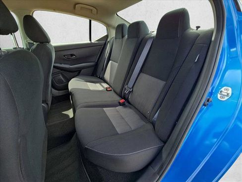 Used 2025 Nissan Sentra SV FWD image 17