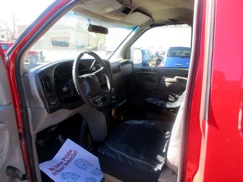 Used 2001 Chevrolet Express 3500 w/ Preferred Equipment Group 2 image 9