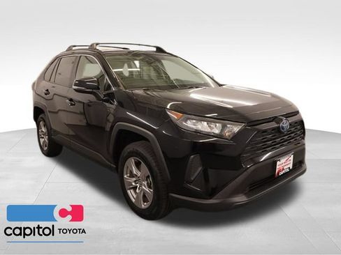 Certified 2022 Toyota RAV4 LE AWD/4WD image 1