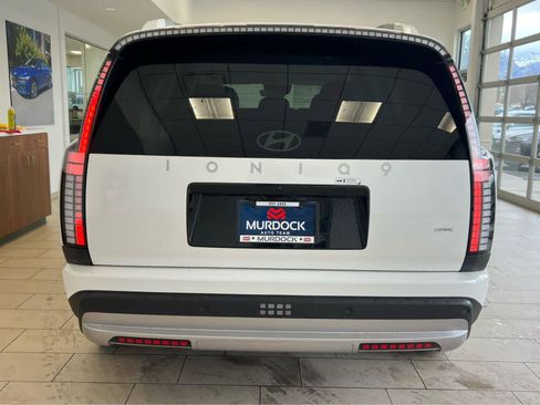 New 2026 Hyundai Ioniq 9 SE AWD/4WD image 9