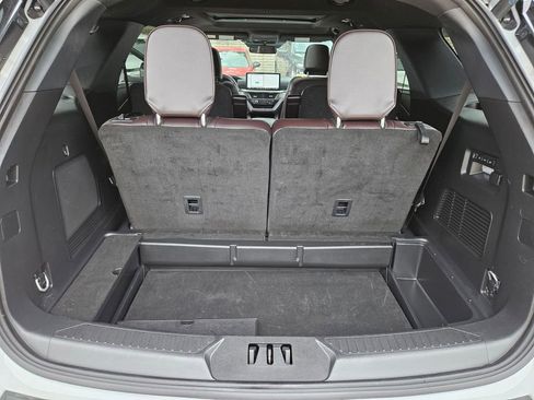 Used 2025 Ford Explorer Platinum w/ LUX Leather Package AWD/4WD image 25