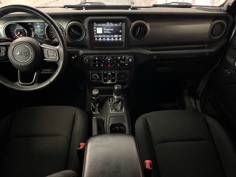 Used 2018 Jeep Wrangler Unlimited Sport S AWD/4WD image 19