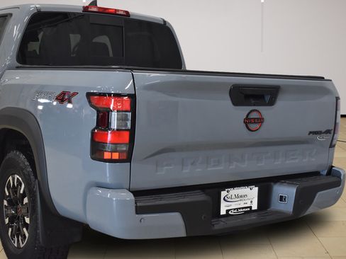 Used 2024 Nissan Frontier PRO-4X w/ Technology Package AWD/4WD image 32