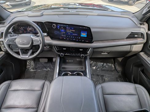 Certified 2025 Chevrolet Tahoe Z71 AWD/4WD image 14