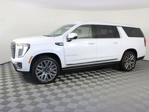 New 2026 GMC Yukon XL Denali Ultimate AWD/4WD image 2