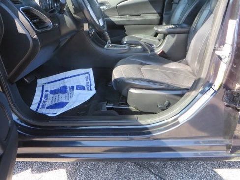 Used 2012 Chrysler 200 Limited w/ Sun/Sound Group image 12